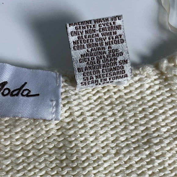 Le Moda Ivory Crochet Knit Sweater- Size Medium - Picture 4 of 12